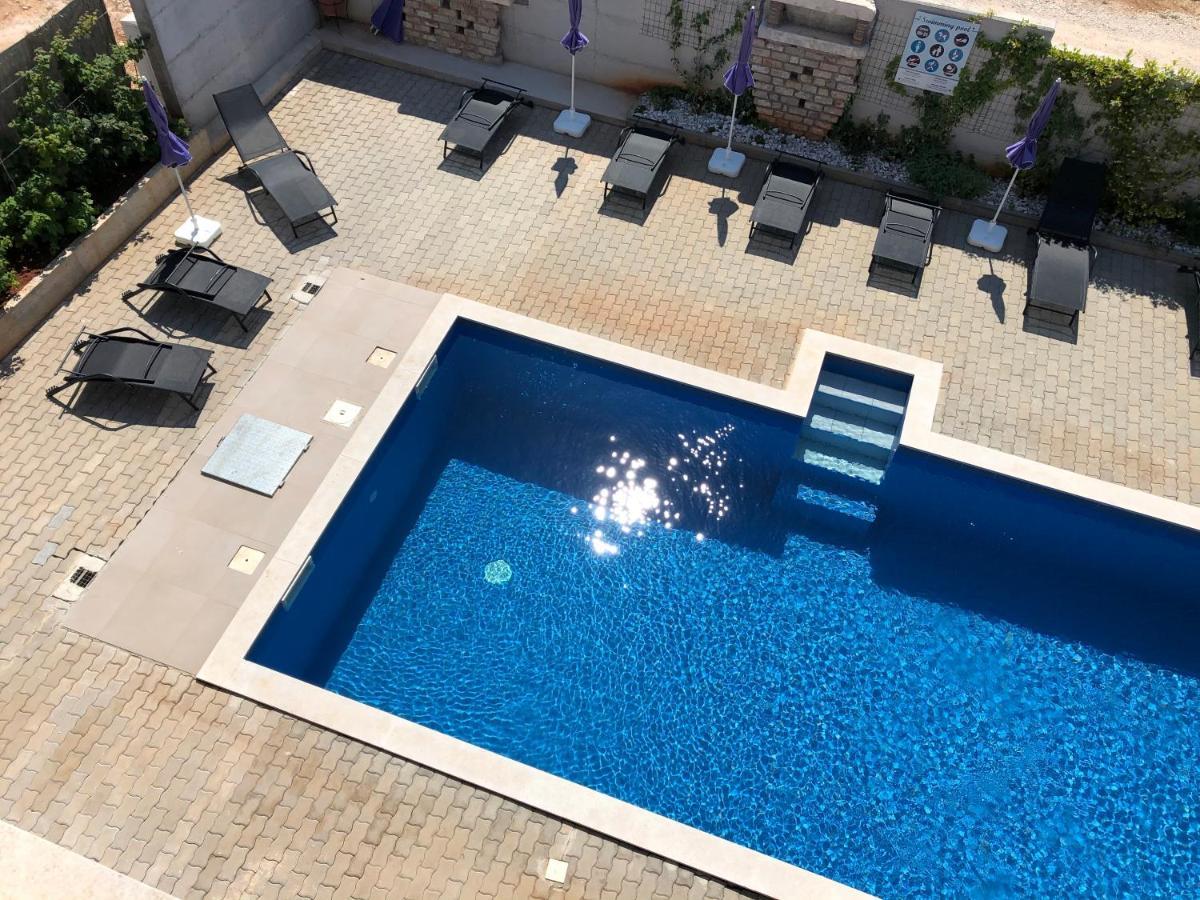 Apartman Lina 우마그 외부 사진