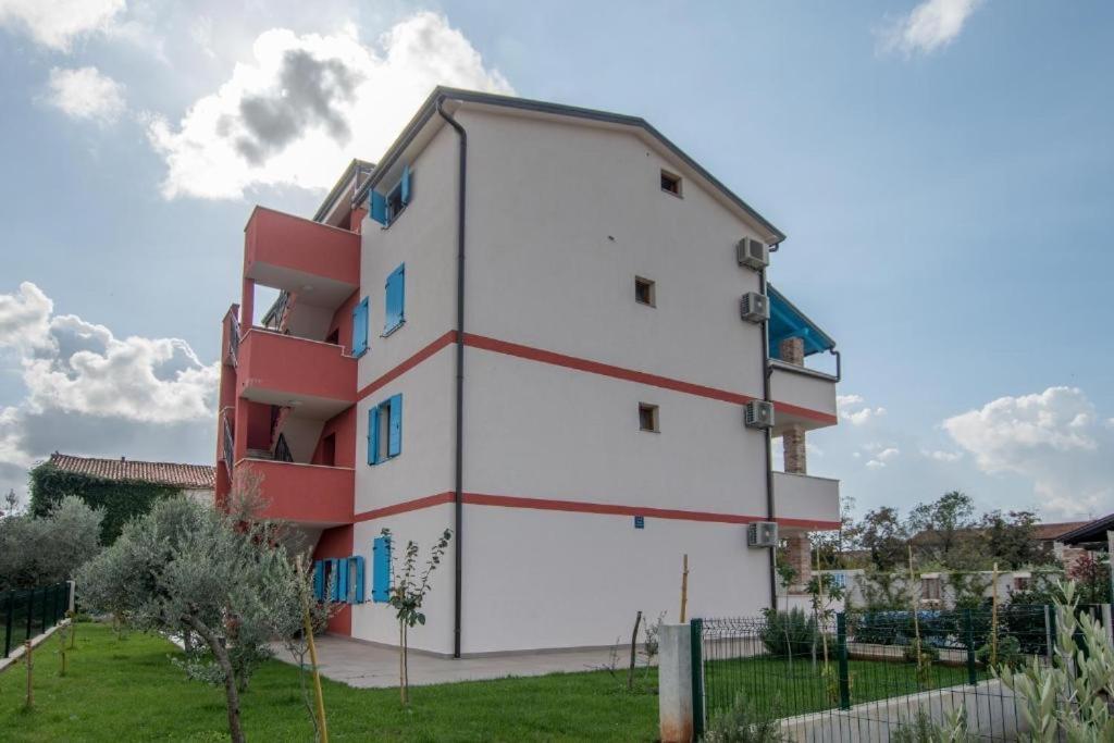 Apartman Lina 우마그 외부 사진